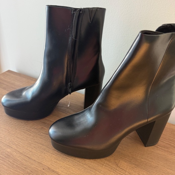 H&M Platform boots - Picture 2 of 5